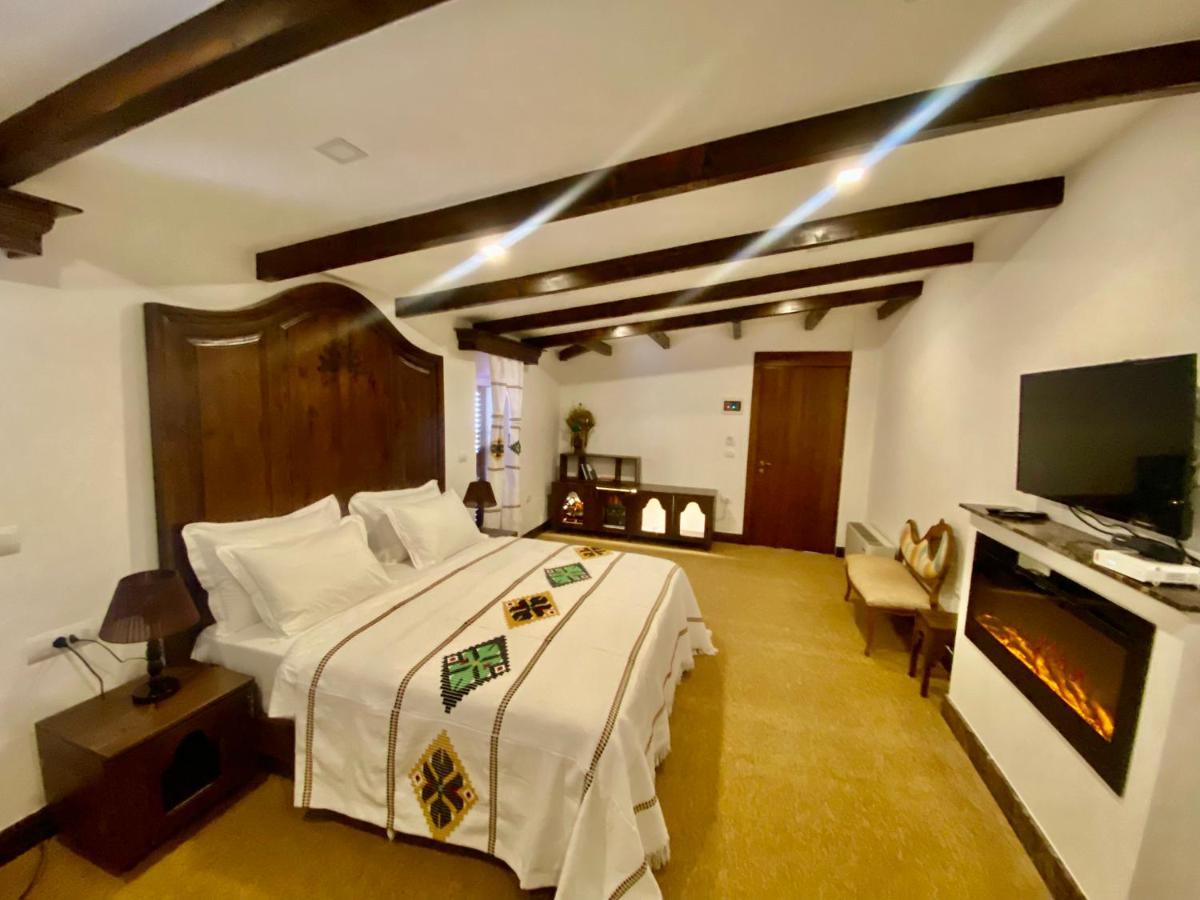 Hotel Tradita شكودر المظهر الخارجي الصورة