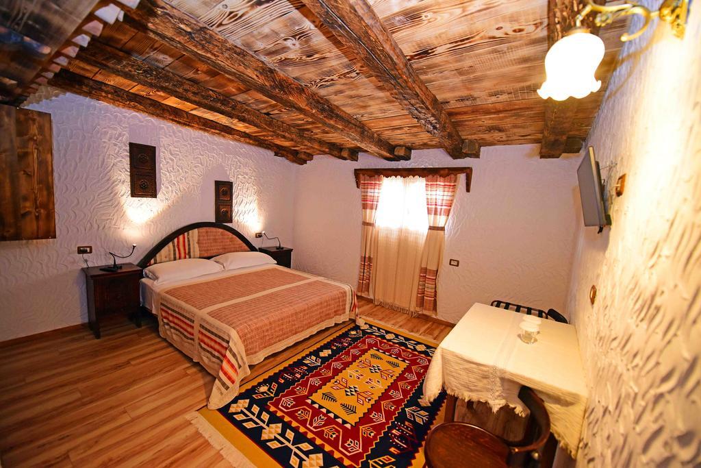 Hotel Tradita شكودر المظهر الخارجي الصورة