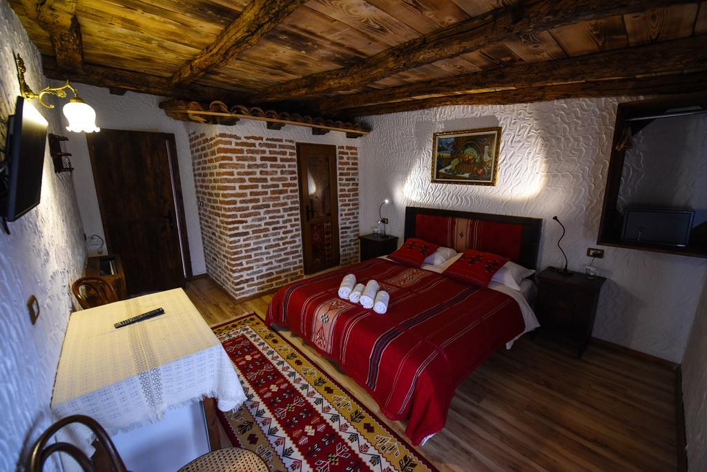 Hotel Tradita شكودر المظهر الخارجي الصورة