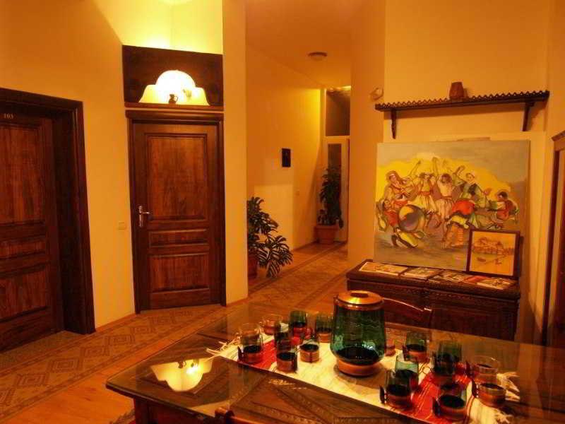 Hotel Tradita شكودر المظهر الخارجي الصورة