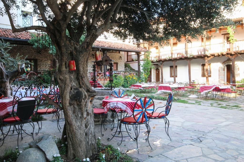 Hotel Tradita شكودر المظهر الخارجي الصورة