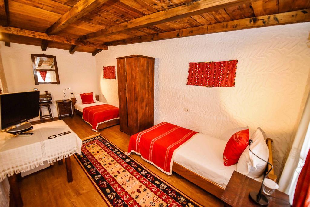 Hotel Tradita شكودر المظهر الخارجي الصورة