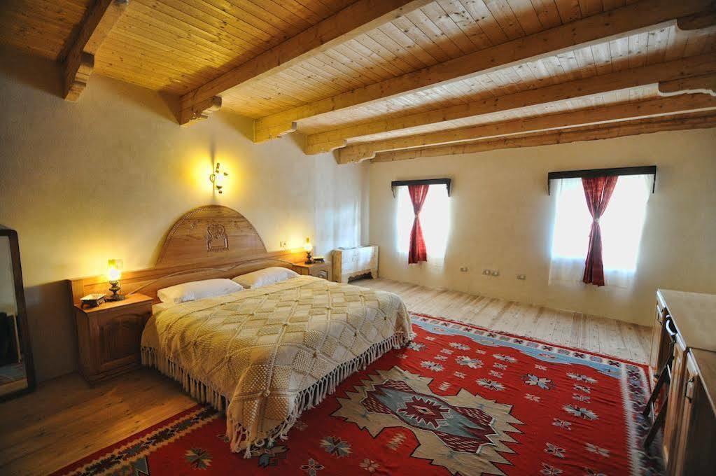 Hotel Tradita شكودر المظهر الخارجي الصورة