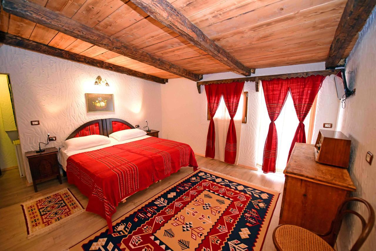 Hotel Tradita شكودر المظهر الخارجي الصورة