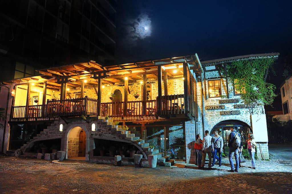 Hotel Tradita شكودر المظهر الخارجي الصورة